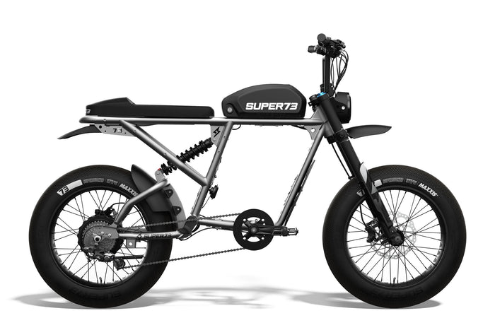 Side view of the SUPER73 R Brooklyn ebike in Metallic Aluminium. @color_metallic aluminium